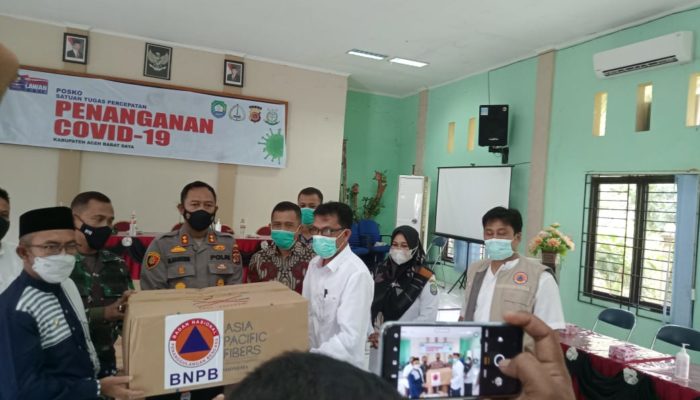 BPBK Abdya Serahkan Bantuan Masker untuk Masyarakat melalui Para Camat