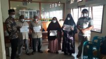 Gampong Geulumpang Payong Salurkan BLT DD, Keuchik Khairuddin Imbau Masyarakat Ikuti Vaksin