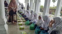 Peringati Maulid Nabi Muhammad SAW, Warga Gampong Durian Rampak Susoh Santuni Anak Yatim