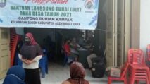 Momen Salur BLT, Gampong Durian Rampak Susoh Gelar Vaksinasi bagi Warga