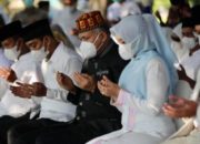 Kenang 17 Tahun Tsunami Aceh, Gubernur Nova Ziarahi Kuburan Massal di Ulee Lheue