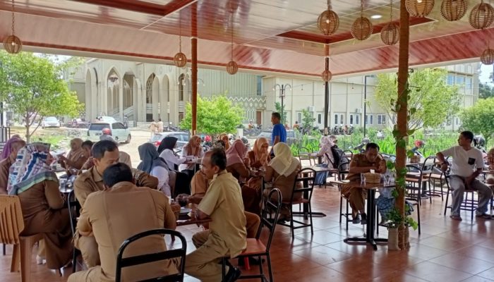 Grand Opening, Warkop Poge Coffee Belakang Masjid Agung Abdya Gelar Syukuran