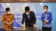 Gunernur Nova Resmikan Gedung Balai Penelitian Kesehatan Aceh