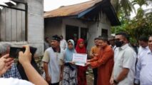 Wakil Ketua DPRA Safaruddin Santuni Keluarga Korban Kebakaran di Abdya