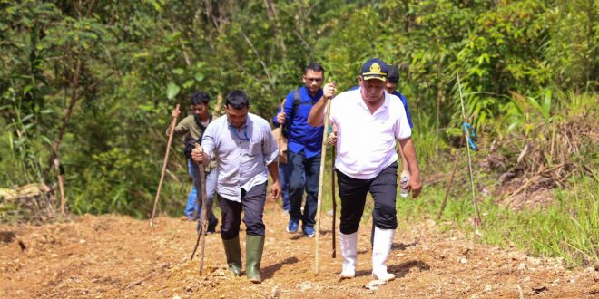 Batal ke Simeulue, Sekda Taqwallah Tinjau Ruas Jantho-Lamno