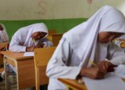 Sekda Aceh Jadi Siswa Dadakan di SMA 1 Tripe Jaya