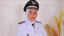 Thaibah Satu-satunya Keuchik Perempuan yang Dilantik Bupati Akmal Ibrahim