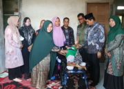 Pemerintah Aceh Serahkan Kursi Cerebral Palsy Bagi Anak Berkebutuhan Khusus di Aceh Besar