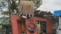 Satpol PP Kota Medan Robohkan Dua Kantor PDI-P