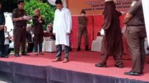 13 Warga Abdya Dihukum Cambuk karena Berjudi