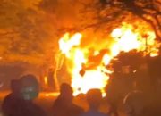 Breaking News: Panglong Kayu di Lambhuk Banda Aceh Terbakar