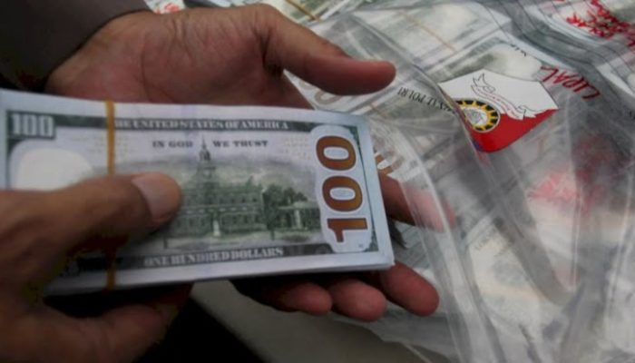 Polisi Bongkar Peredaran Uang Dolar Palsu senilai Rp 3 Milyar