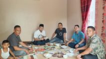 Momen Idul Fitri, PPS Silaturahmi Ke Rumah Ketua PPK Lhoksukon