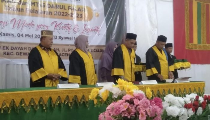 Bakar Semangat 107 Wisudawan Dayah Darul Falah, Ini Pesan Kasi PD Pontren Kemenag Aceh Utara