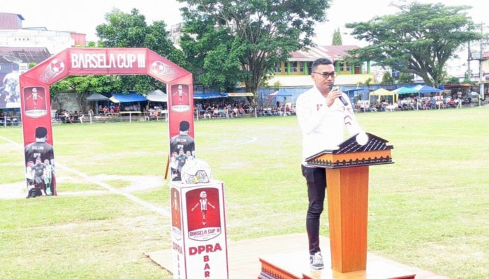 Safaruddin Buka Turnamen Sepakbola Barsela Cup lll di Abdya