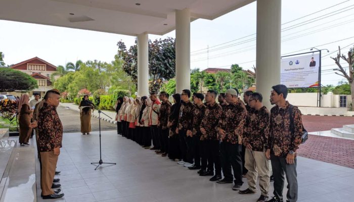 Wakili Bupati, Asisten I Lepas Kontingen Penas XVI Petani Nelayan Aceh Selatan ke Sumbar