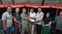 Forum Keuchik Blangpidie Salurkan Bantuan Untuk Korban Kebakaran Geulumpang Payong