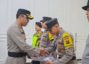 Kapolres Aceh Selatan Berikan Penghargaan kepada 30 Personil Berprestasi