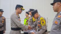 Kapolres Aceh Selatan Berikan Penghargaan kepada 30 Personil Berprestasi