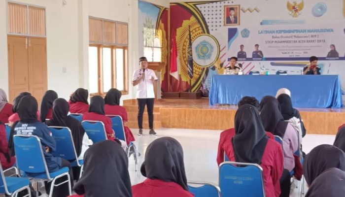 Asah Leadership Mahasiswa, Safaruddin dan Irfannusir Isi Materi LKM di STKIP Muhammadiyah Abdya
