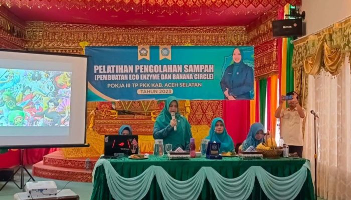 TP-PKK Aceh Selatan Gelar Pelatihan Pengelolaan Sampah