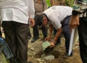 Pj Bupati Abdya Letakan Batu Pertama Bantuan Rumah Dhuafa CSR Bank Aceh