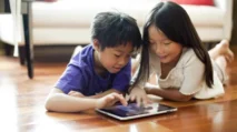 7 Tips Sederhana Mengatasi Anak yang Kecanduan Main HP