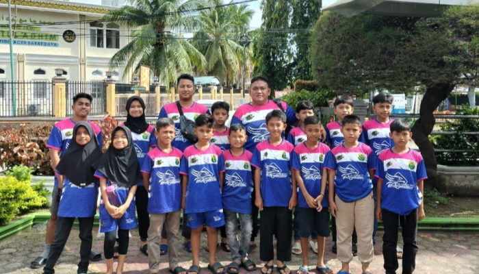 Atlet Diklat SBC Abdya Rebut Piala Kejuaraan Bulutangkis PUPR Aceh Barat