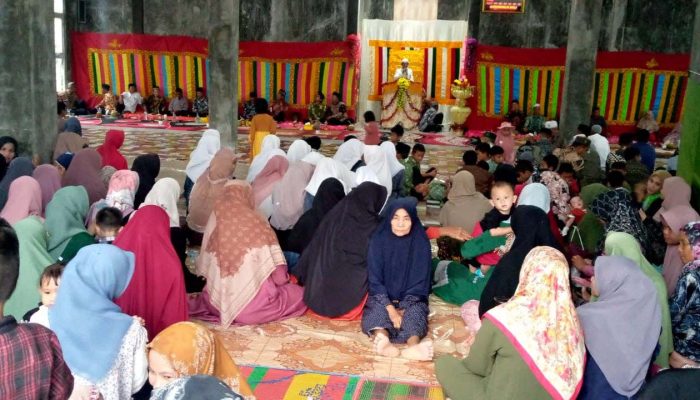 Masyarakat Desa Lamamek Gelar Syukuran Masjid Baru dan Santuni Anak Yatim