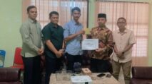 Baitul Mal Abdya Terima Zakat dari CV Payung Agung Motor