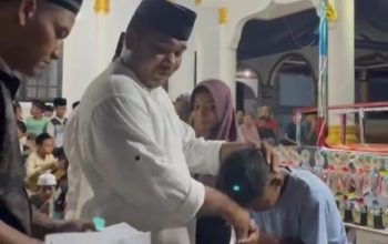 Sambut Idul Fitri, Gampong Lamtamot Aceh Besar Santuni Anak Yatim