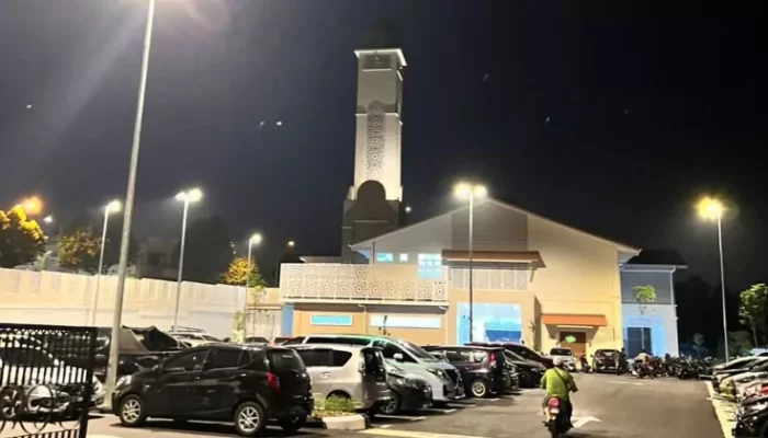 Insiden Batal Puasa Berjamaah di Masjid Baru Gegara Azan Magrib Berkumandang 4 Menit Lebih Awal