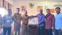 YARA Beri Penghargaan ke Pj Bupati Singkil Atas Dukungan Kewajiban Plasma HGU