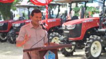 Wagub Aceh Serahkan Alsintan ke Tiga Kabupaten, Mulai Traktor 4 WD Hingga Pompa Air