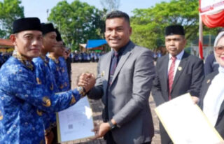 Bupati Safaruddin Serahkan SK kepada 2.065 PPPK Paruh Waktu di Abdya