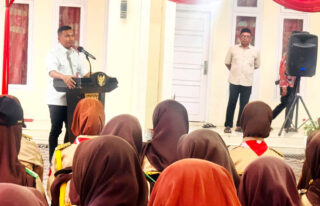 Bupati Abdya Apresiasi Relawan Peduli Bencana, Beri THR dan Bingkisan Idulfitri