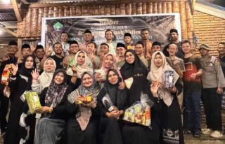 Alumni 2003 SMAN 1 Blangpidie Buka Puasa Bersama dan Santuni Yatim