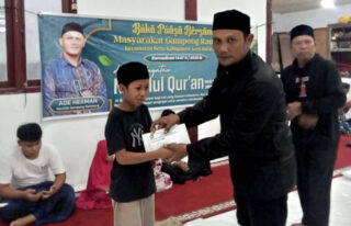 Gampong Rambong Abdya Santuni Yatim dan Gelar Bukber dengan Warga