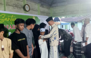 Santunan Ramadhan di Alue Pisang Abdya: Yatim Terima Rp1,75 Juta, Piatu Rp1 Juta