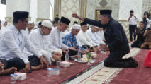 Pemkab Abdya Peusijuek 93 Calon Jamaah Haji, Jamaah Termuda Berusia 18 Tahun