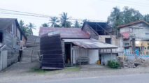 Rumah Warga Abdya Rusak Diterjang Angin Kencang, Atap Terbang Sejauh 5 Meter