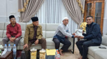Rekam Jejak Muhammadiyah Abdya Dibukukan, Bupati Safaruddin Beri Apresiasi
