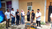 Pemkab Abdya Salurkan Bantuan untuk Janda Lansia Korban Rumah Tertimpa Pohon