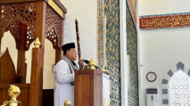 Khutbah Jumat di Masjid HMH Lhoksukon, H. Hamdani Ajak Jamaah Persiapkan Bekal Akhirat