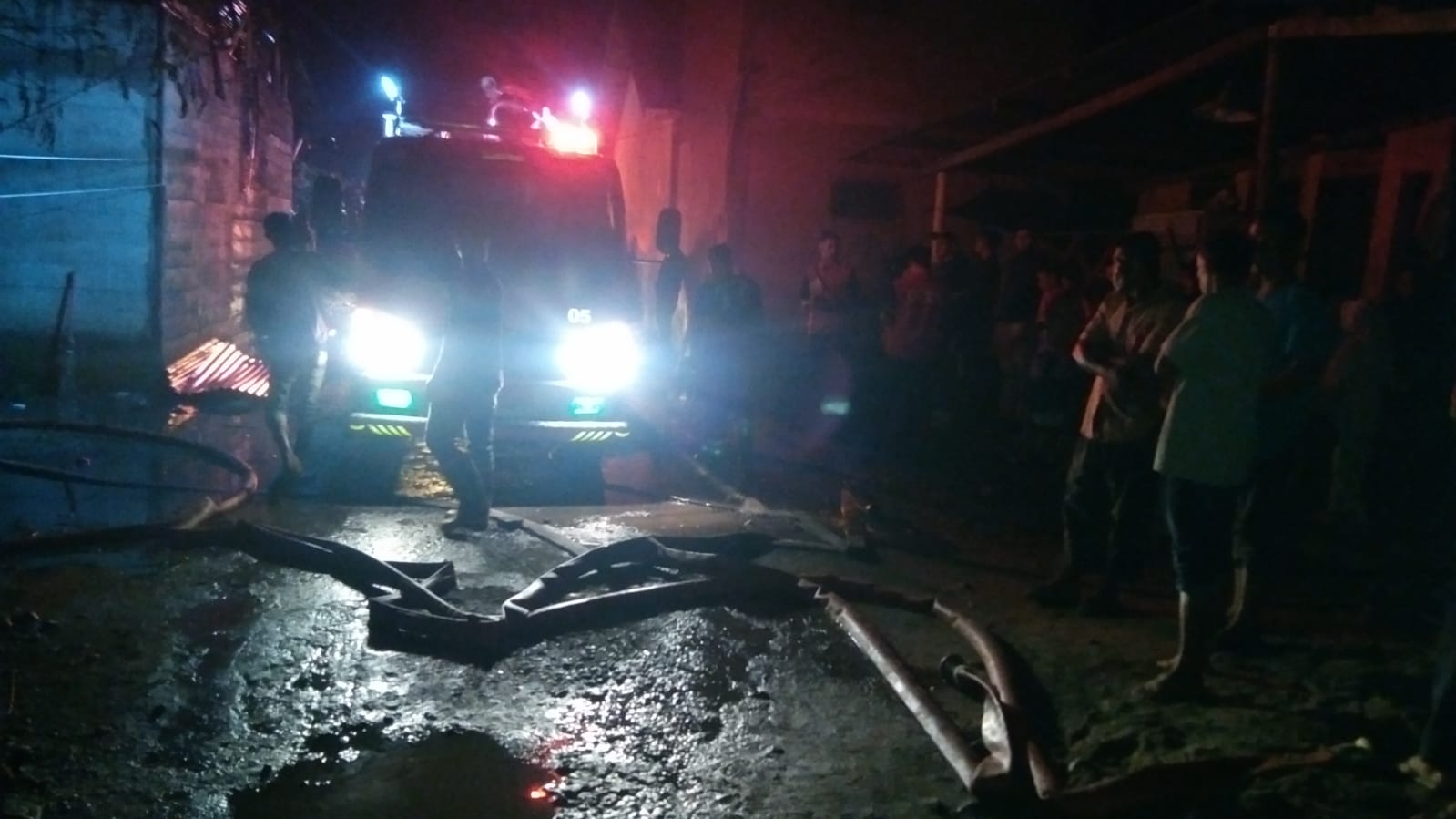 Rumah Warga dan 2 Mobil Hangus Terbakar di Babahrot Abdya