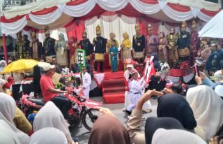 Pawai Karnaval HUT ke-81 RI di Abdya Meriah, Ribuan Warga Padati Kota Dagang Blangpidie