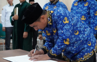 Lantik 23 ASN, Kakanwil Kemenag Aceh: Pindah Boleh, Tapi Harus Sesuai Kebutuhan Organisasi