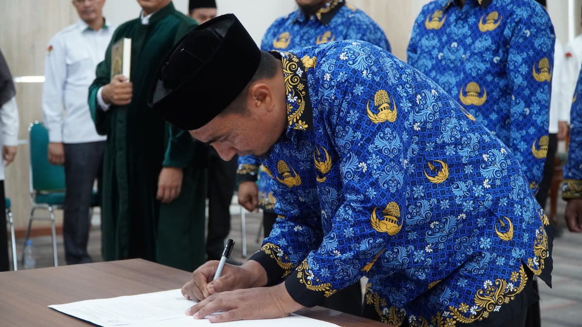 Lantik 23 ASN, Kakanwil Kemenag Aceh: Pindah Boleh, Tapi Harus Sesuai Kebutuhan Organisasi