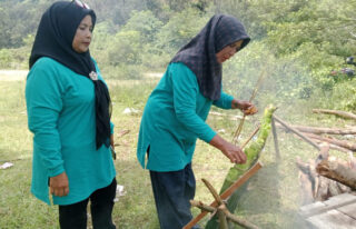 Meriahkan HUT Ke-81 RI, MAA Abdya Gelar Tradisi Toet Lemang