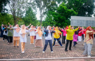 Gelar Senam dan IVA Test Gratis, PKK-Dinkes Abdya Ajak Warga Terapkan Strategi CERDIK
